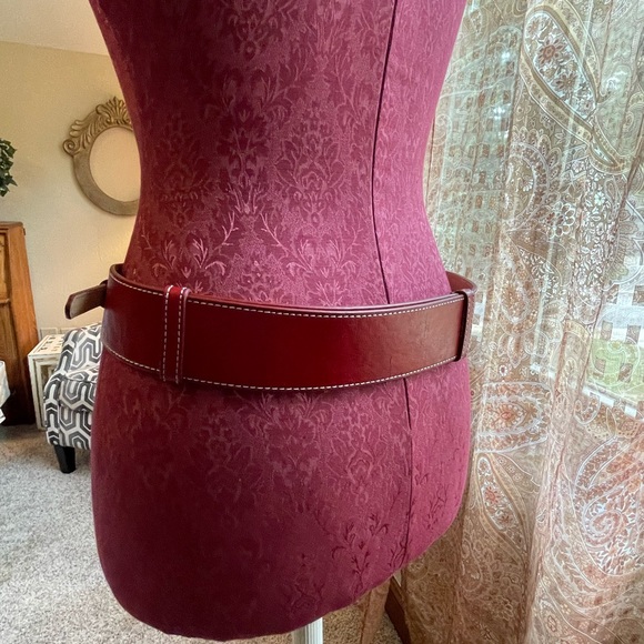 Red belt with silver buckle can be cinched to be small or medium - Picture 4 of 7